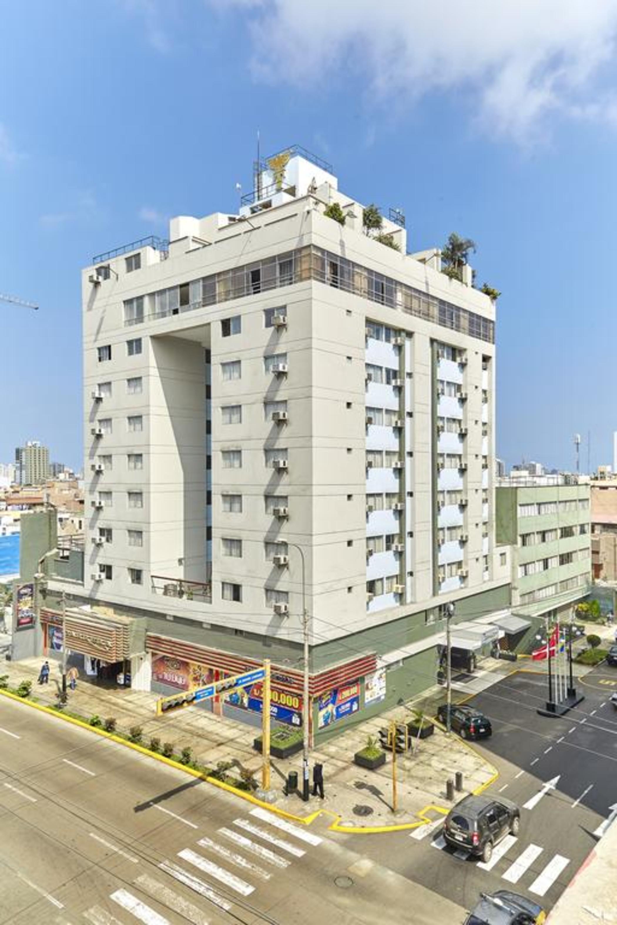 Hotel Carrera Lima Exterior photo